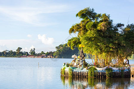 普拉乌伦达努寺,巴厘岛,印度尼西亚图片