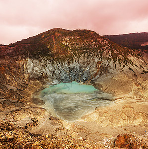 湖库坦库帕拉湖火山口湖,东,西爪哇,印度尼西亚背景