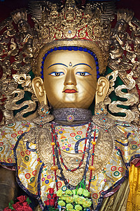 金佛雕像斯万布纳特寺,加德满都,尼泊尔图片