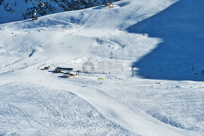 冬天雪的山脉,梅里贝尔,阿尔卑斯山,法国图片