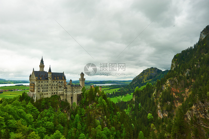德国巴伐利亚的Neuschwanstein城堡图片