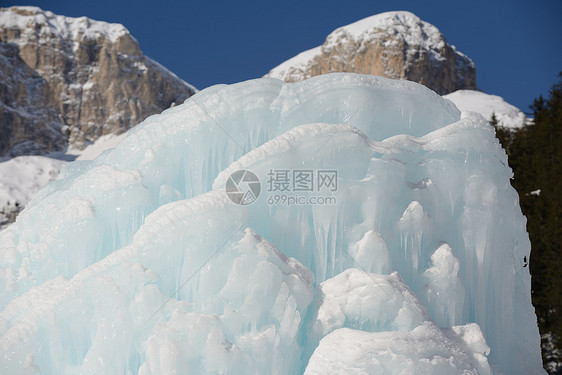 冬季自然背景下的冰雪图片