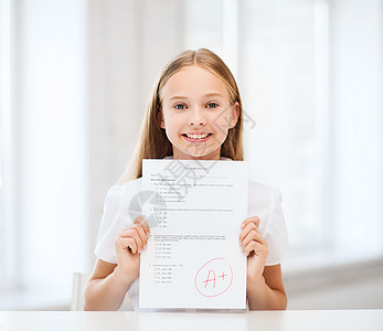 教育学校学校考试成绩的小学生女孩背景