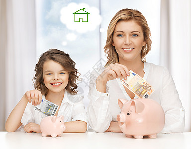 家庭,房地产家庭母亲女儿为新房子省钱图片