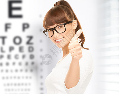 医学视觉戴眼镜的女人带眼图图片