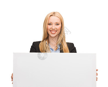 带着白色空白板的快乐微笑的女商人背景图片