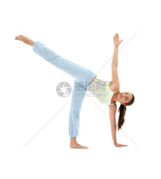 练习瑜伽的女孩图片