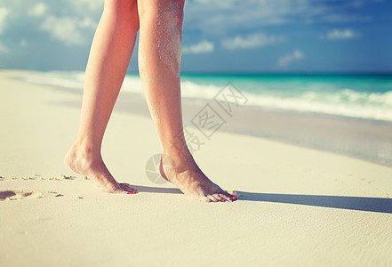 夏天,海滩,休闲身体部分的特写女人的腿海边图片