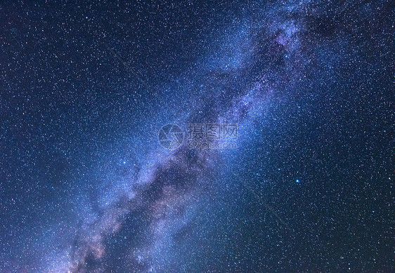 银河系奇妙的夜晚景观与明亮的银河,天空充满星星闪亮的星星美丽的宇宙带银河的星空背景惊人的天体摄影宇宙图片