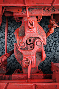与红色火车汽车金属联轴器的牢固连接,伙伴关系中力量的商业象征,以及两个队成员牢可破的协议合同图片