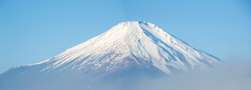 日本山梨县山中湖富士山全景图片