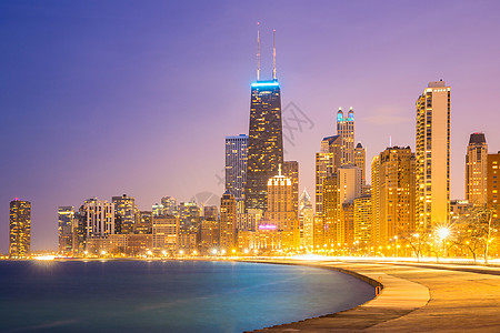 芝加哥市市中心密歇根湖黄昏图片
