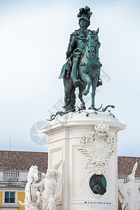 葡萄牙里斯本的PracadoComercio商业广场上的国王何塞I雕像图片