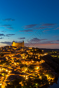 图莱多城市景观与阿尔卡扎黄昏马德里西牙图片