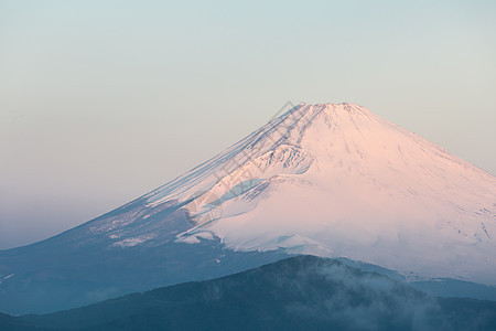 富士山哈肯湖的冬季日出图片