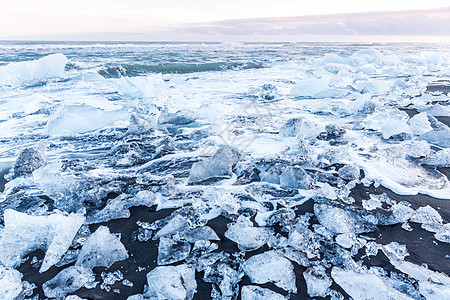 冰山海滩Vatnajokull冰川Jokulsarlon冰岛日出图片