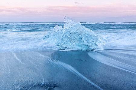 冰山海滩Vatnajokull冰川Jokulsarlon冰岛日出图片