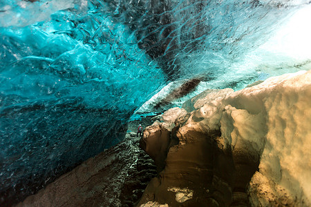 Vatnajokull冰川Jokulsarlon冰岛的冰洞图片