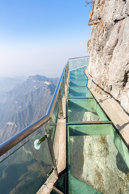 璃天空漫步天门山张家界中国图片