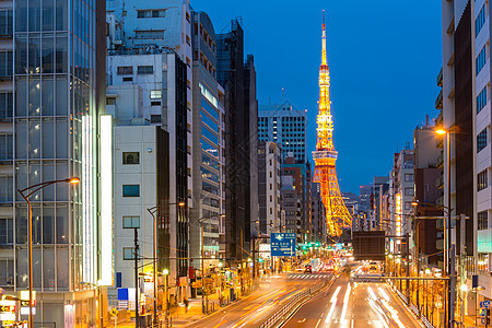 日本黄昏的东京塔图片