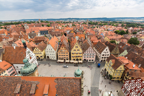 德国巴伐利亚州弗兰科尼亚市罗森堡奥贝尔历史小镇的鸟瞰图图片