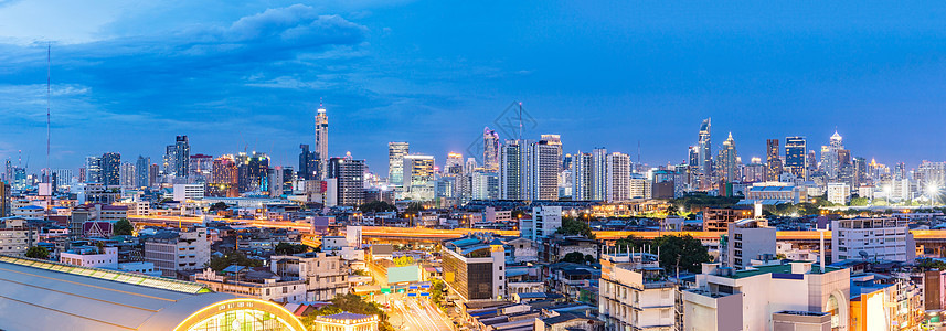 全景曼谷中央火车站与天际线城市景观日落泰国图片