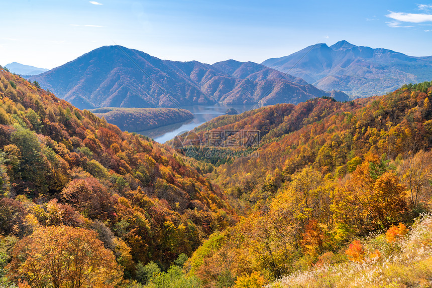 中川峡谷观景点祖马湖线福岛乌拉巴奈秋季日本图片