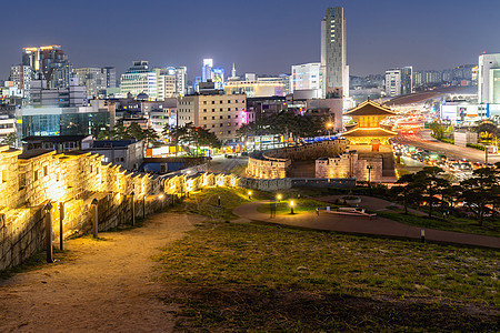 韩国首尔的HunginjimunDongdaemun门的城市景观图片