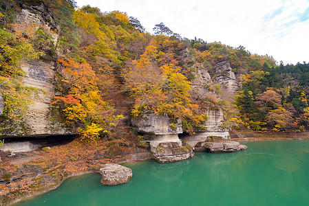 没河图里悬崖河福岛峡谷图片