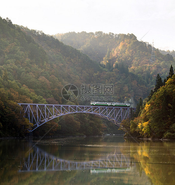 秋叶福岛桥观景点福岛核电站福岛三岛图片