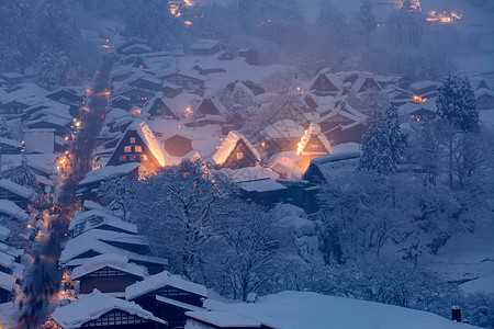 冬季景观的西拉卡瓦戈淡出与雪府楚布日本图片