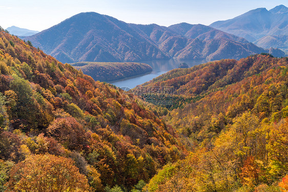 中川峡谷观景点祖马湖线福岛乌拉巴奈秋季日本图片