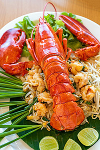 龙虾垫泰式,炒泰国米粉意大利与全龙虾龙虾肉图片