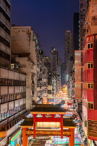 香港九龙庙街夜市照明的鸟瞰图图片