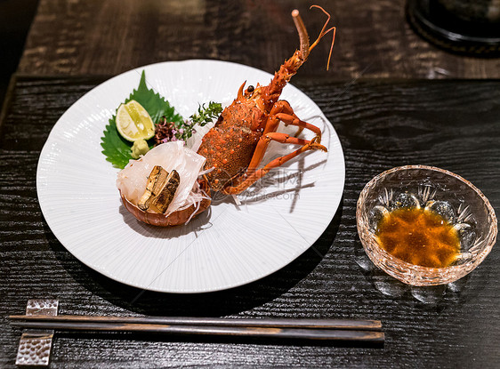 龙虾腰身,松鸡日本料理图片