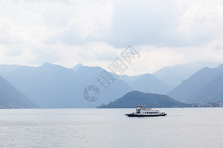 船意大利的科莫湖上抵山图片