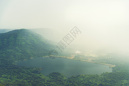热带湖泊山地层,泰国高台公园,自然景观视图用于背景壁纸图片