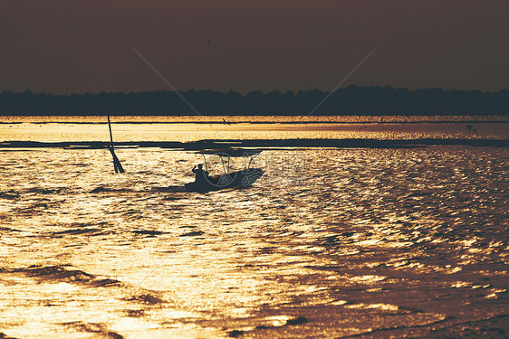 当地渔船日落,泰国海洋图片