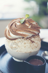 巧克力冰淇淋蛋糕图片