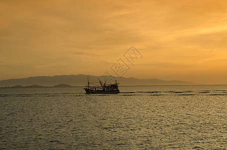 泰国海上渔船图片