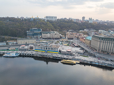 乌克兰首都基辅河港波迪尔邮政广场的鸟瞰图波迪尔基辅最古老的社区之无人机照片乌克兰基辅的波迪尔河站德涅珀河图片