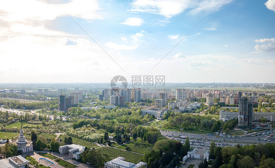 无人机基辅纳塔尔大学塔拉萨舍文卡的空中全景,乌克兰博览会中心拥现代建筑城市基础设施的城市地区全景鸟瞰无人机现图片