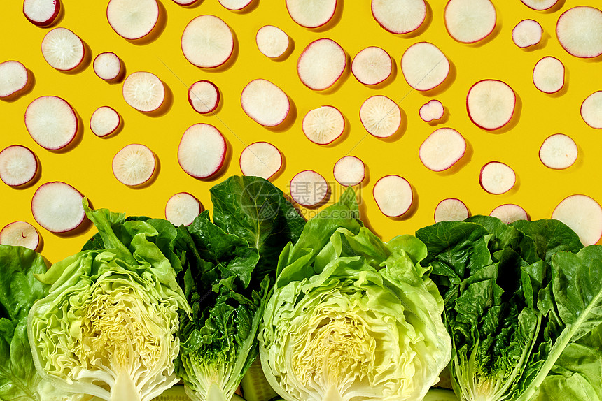 新鲜的天然食材烹饪天然素食健康食品图案萝卜片 生菜冰山 罗曼黄色背景的风景健康饮食的创造的机模式 陈高清图片下载 正版图片 摄图网 新鲜的天然食材烹饪天然素食健康食品图案萝卜片 生菜冰山 罗曼黄色背景的风景健康饮食的创造的机模式 陈高清图片下载 正版图片 摄图网