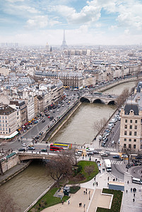 查看桥梁,塞纳河埃菲尔铁塔,法国桥的景色图片