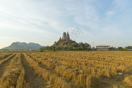 老虎洞穴寺WatthamSua,Kanchanaburi省,泰国图片