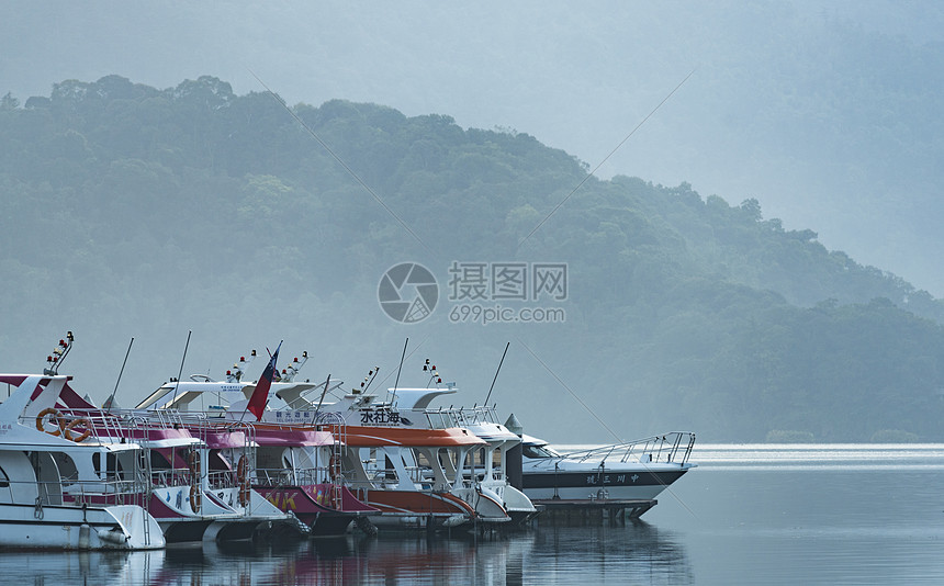日月潭 台湾11月19日 201611月19日日月潭码头日月潭台湾著名的旅游景点高清图片下载 正版图片300871785 摄图网