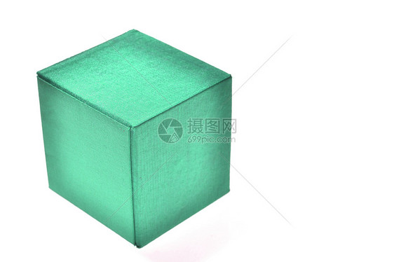 绿色盒子隔离图片