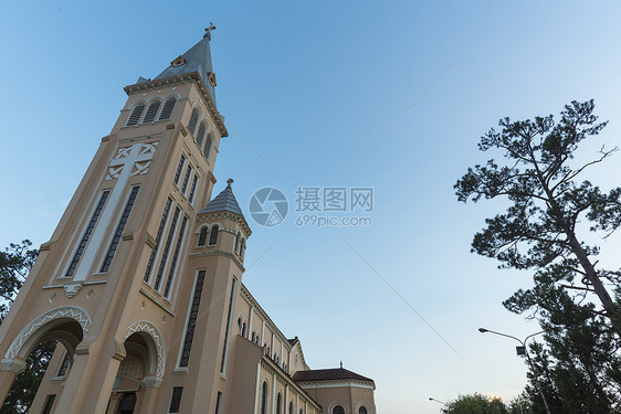 越南兰东省达拉特的多曼玛丽教堂图片