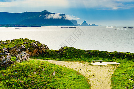 克莱沃登休息停止区域北极风景海景安多亚岛上的景点维斯特勒伦挪威克莱沃登休息区安多亚挪威的海景图片