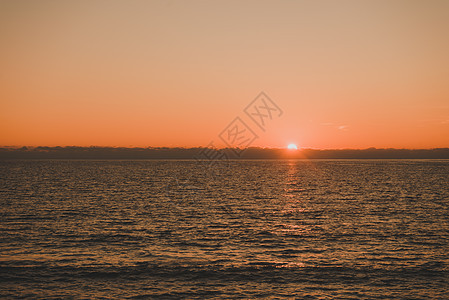 海上风景优美的日落日出自然风景,美丽的风景日落日出海上图片